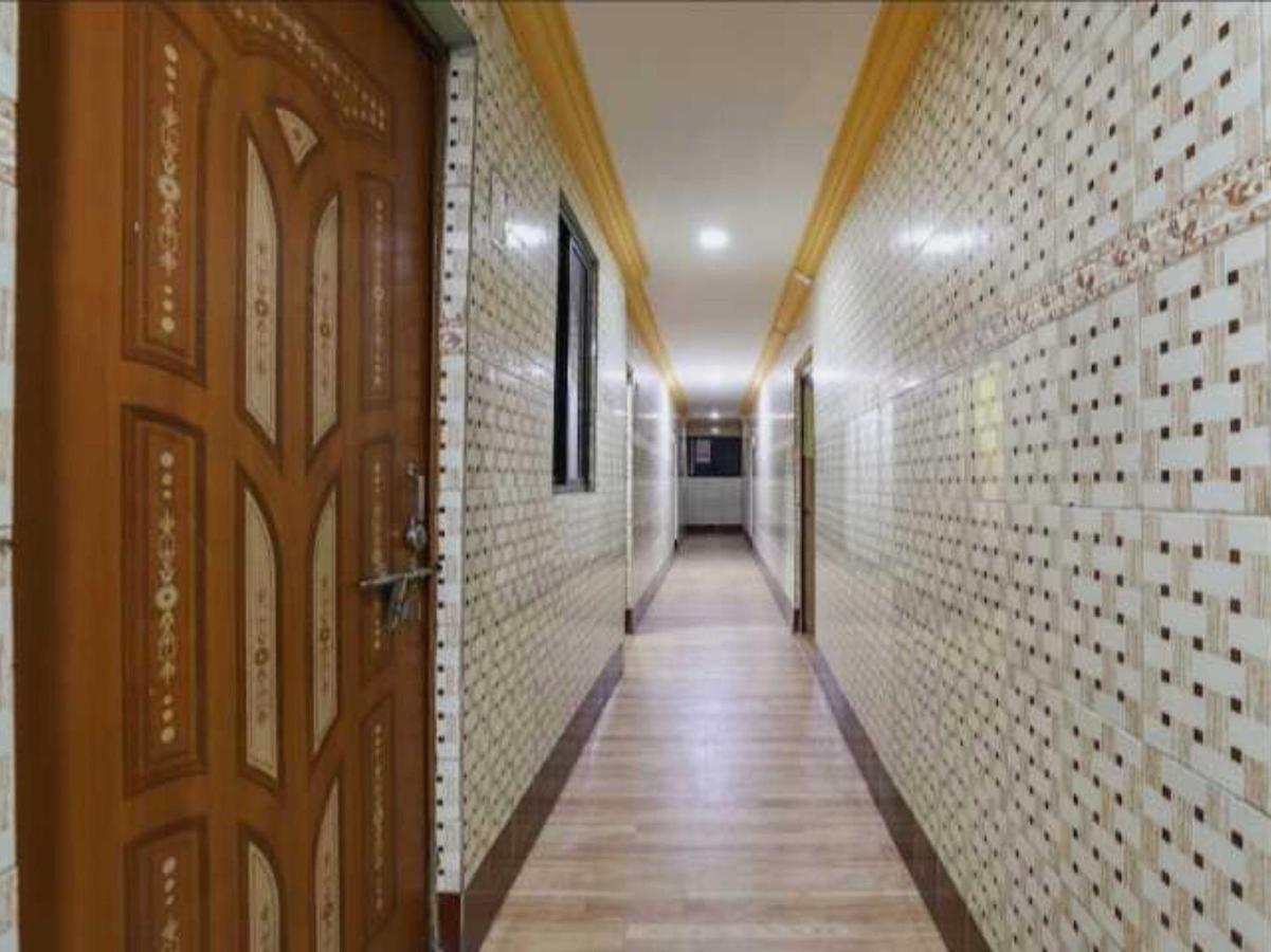Oyo Hotel Apsara Guest House Ahmedabad Esterno foto