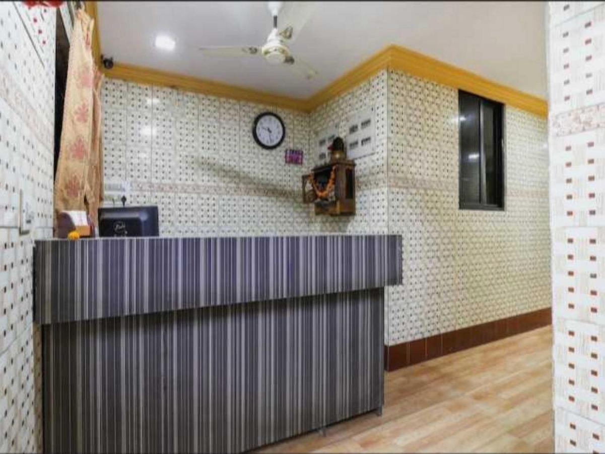 Oyo Hotel Apsara Guest House Ahmedabad Esterno foto
